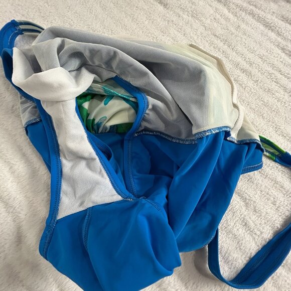 Real Comfort by Chadwick's Tropical Blue Floral Women One-Piece Swimsuit Size 14 - Picture 3 of 10